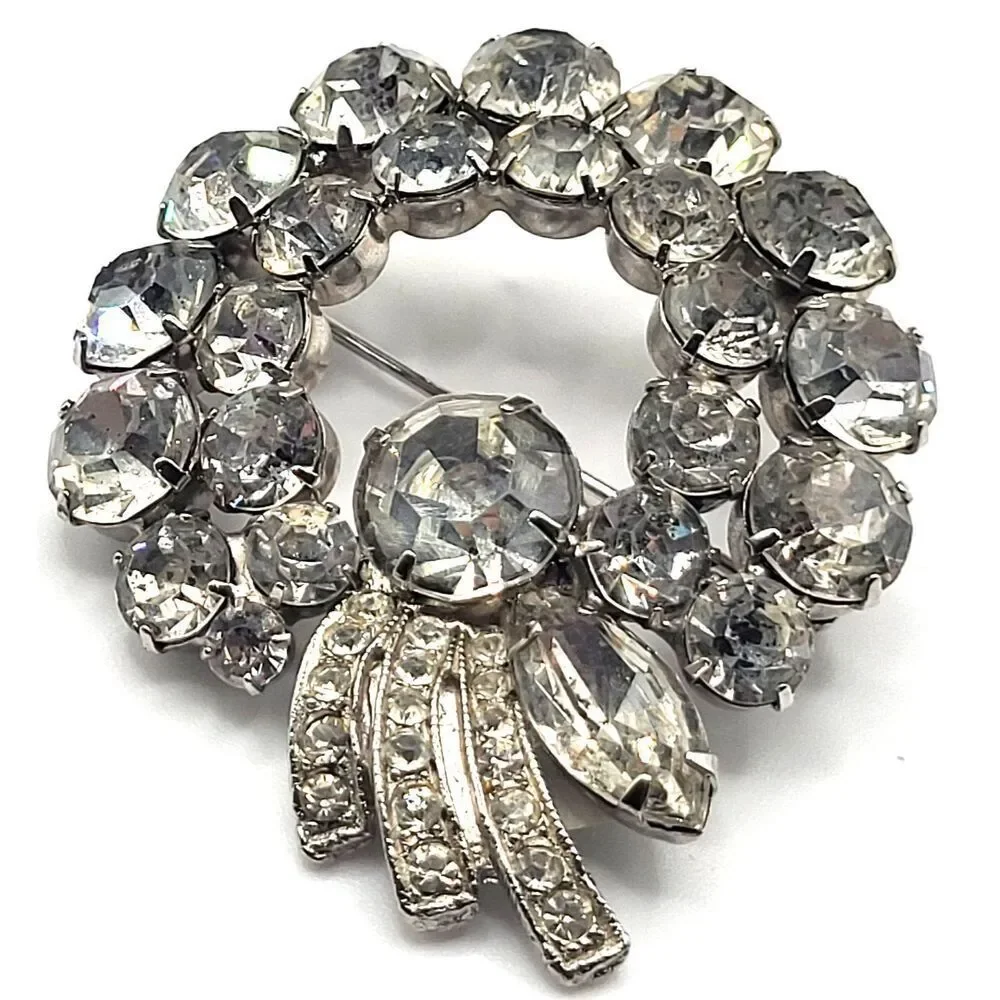 Vintage Weiss Mid-Century Clear Austrian Rhinestone Crystal Wreath Brooch 2in
